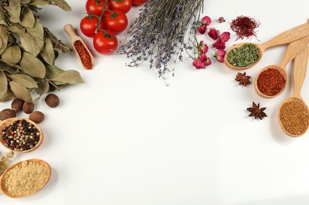 Zestaw składników na kuchennym stole